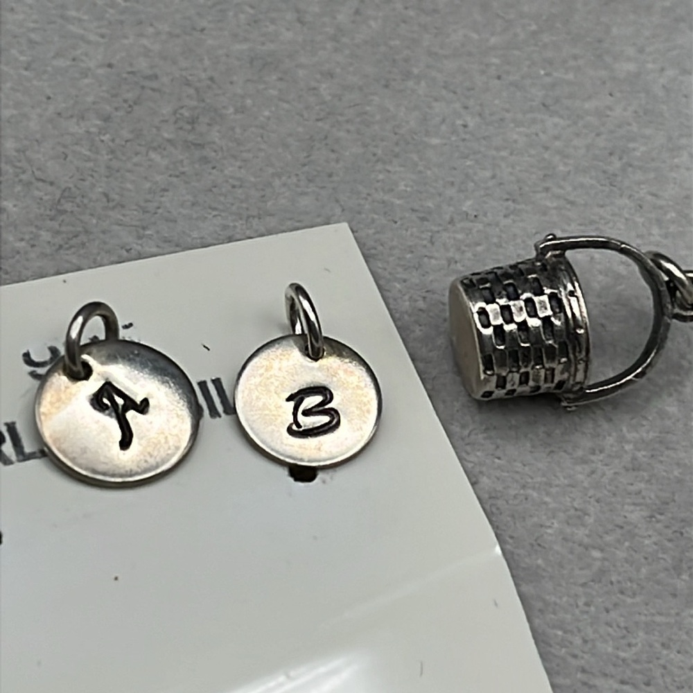 Lot of tested sterling silver charms ready to add to your charm bracelet resale - Picture 2 of 13